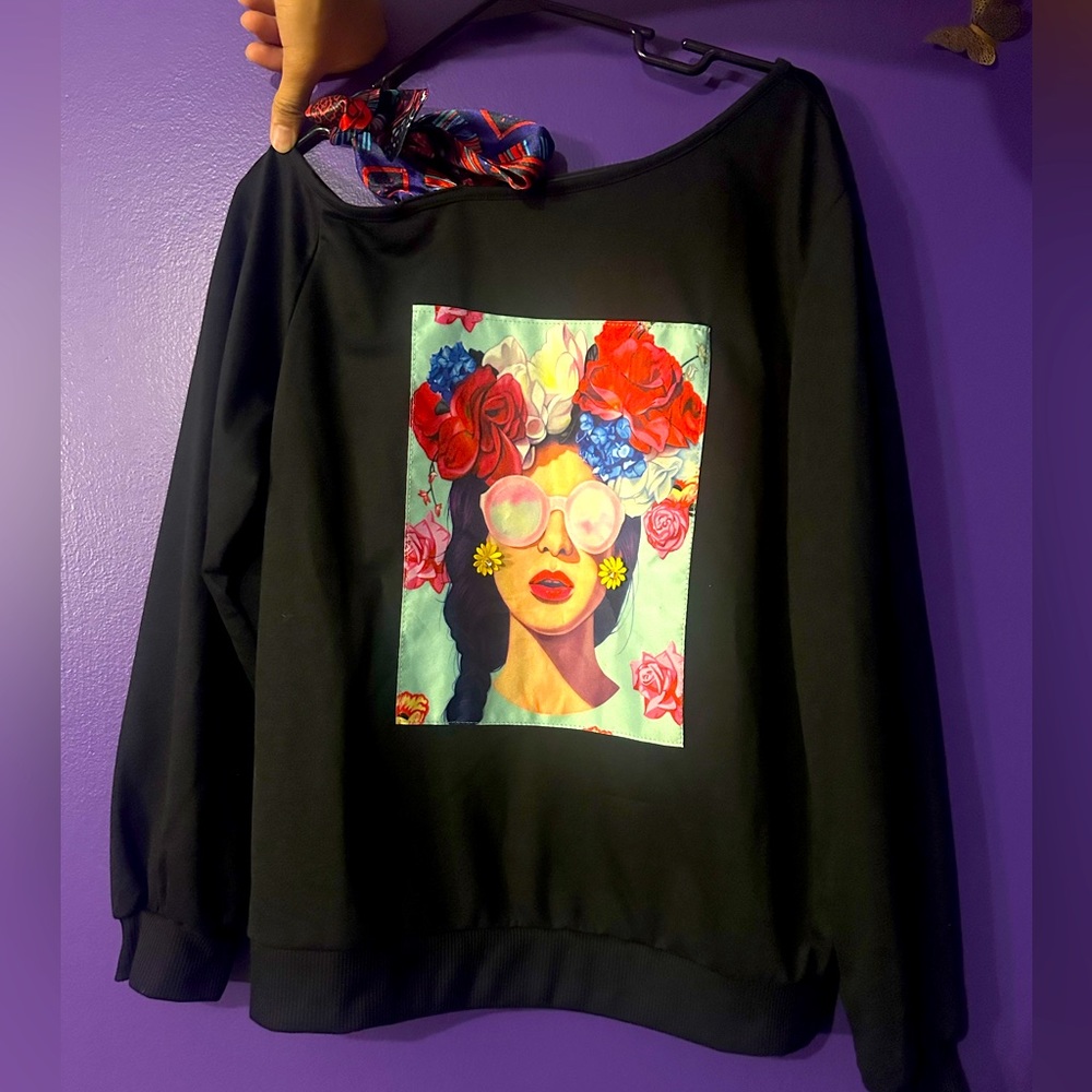 Figure Print Right Shoulder Knotted Top